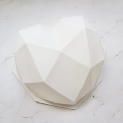 WHITE  BREAKABLE HEART MOLD