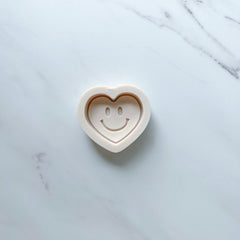 HAPPY HEART MOLD